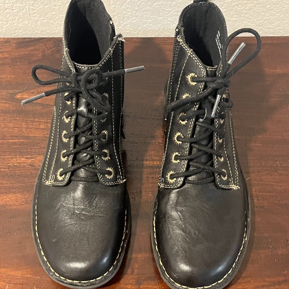 Clarks, Black Leather Ankle Boot